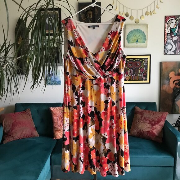 Jones Wear Dresses & Skirts - JONES WEAR size 18W Orange Golden Yellow Coral Floral Crossover Bust Dress